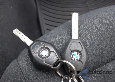 2004 BMW Z4 2.5I z USA, uszkodzony, nr VIN 4USBT335X4LS50255